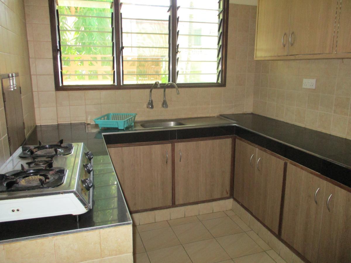 Indiana Beach Apartments Bamburi Esterno foto